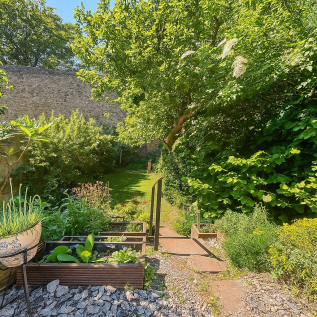 4 bedroom terraced house for sale