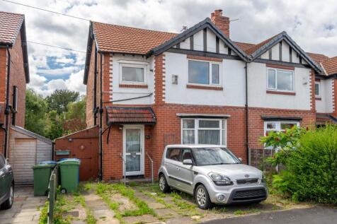 Atkinson Road, Sale, Greater... 3 bed semi