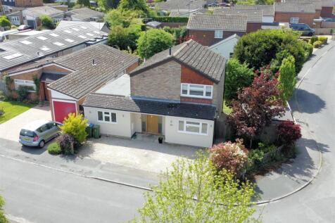 Parton Close, Wendover HP22 3 bed detached house for sale