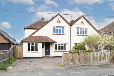 Chiltern Road, Wendover HP22 3 bed semi