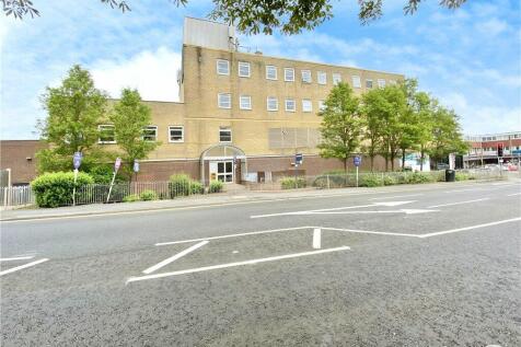 London Road, Blackwater, Camberley 1 bed apartment for sale
