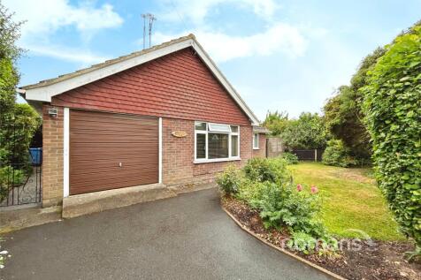 Frogmore Road, Blackwater, Camberley 3 bed house for sale