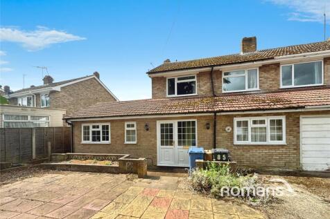 Rosemary Lane, Blackwater, Camberley 3 bed end of terrace house for sale