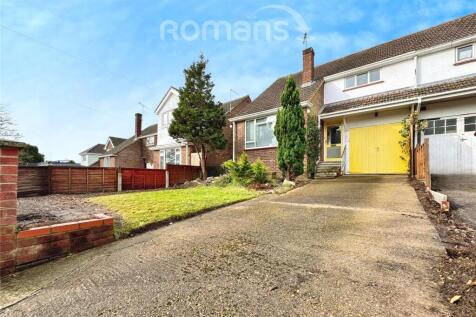 Caves Farm Close, Sandhurst, Berkshire 3 bed semi