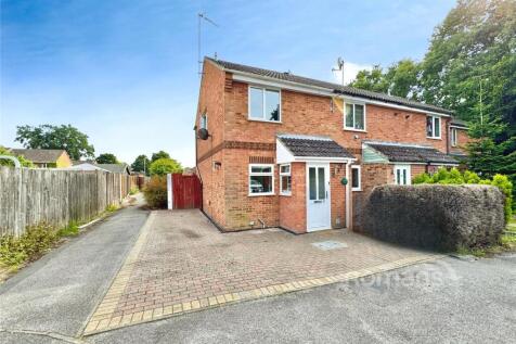 Isis Way, Sandhurst, Berkshire 2 bed end of terrace house for sale