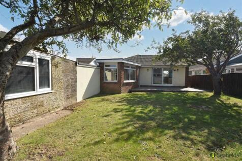 Willow Tree Drive, Seaview, PO34 5JG 3 bed detached bungalow for sale