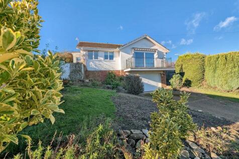 Matthews Way, Seaview, PO34 5LB 3 bed detached bungalow for sale