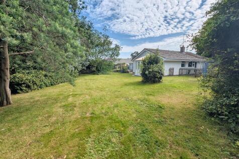Woodland Grove, Bembridge, PO35 5SG 3 bed bungalow for sale