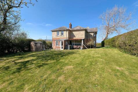 Rowlands Lane, Havenstreet, PO33 4DF 4 bed detached house for sale