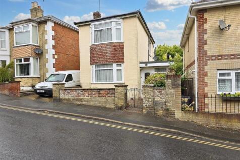 Park Road, Ryde, PO33 2BG 3 bed detached house for sale