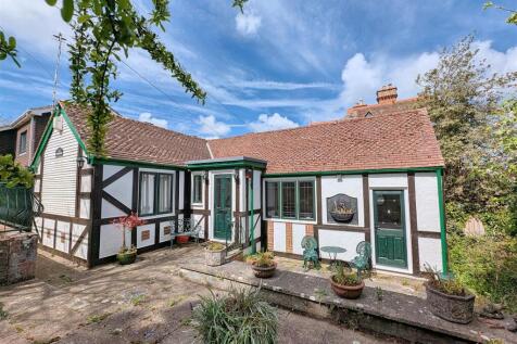 Holgate Lane, Seaview, 5DH 1 bed house for sale