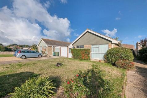 Lincoln Way, Bembridge, PO35 5QL 2 bed detached bungalow for sale