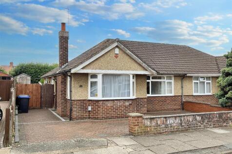 2 bedroom semi-detached bungalow for sale