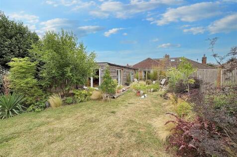 3 bedroom semi-detached bungalow for sale