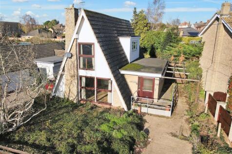 2 bedroom detached house for sale