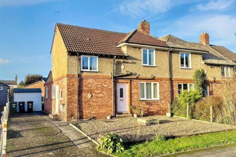2 bedroom semi-detached house for sale