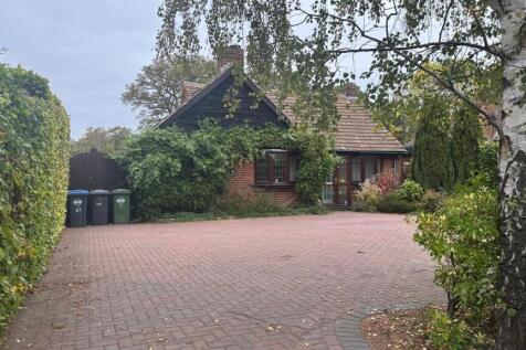 Rugby Road, Binley Woods, Coventry... 3 bed detached bungalow for sale