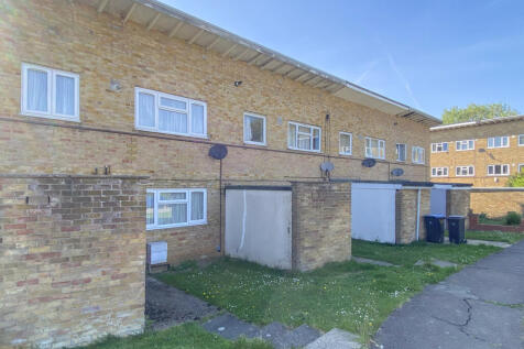 Ladyshot, Essex CM20 2 bed terraced house for sale