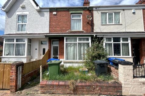 David Street, Grimsby, Lincolnshire... 2 bed terraced house for sale