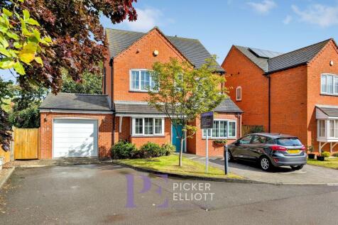 4 bedroom detached house for sale