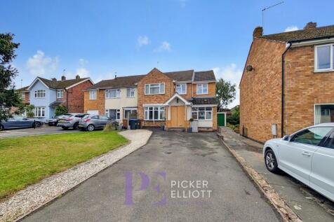 4 bedroom semi-detached house for sale
