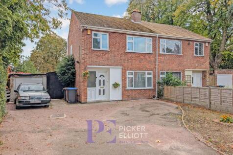 3 bedroom semi-detached house for sale