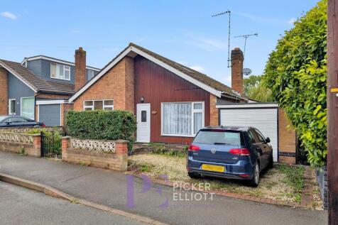 3 bedroom detached bungalow for sale