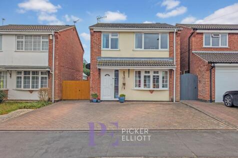 4 bedroom detached house for sale