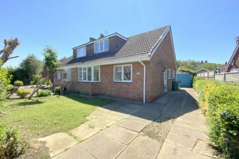 3 bedroom semi-detached bungalow for sale