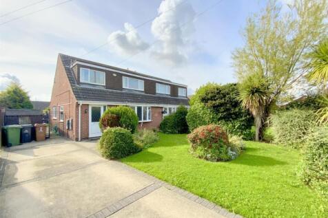 2 bedroom semi-detached house for sale