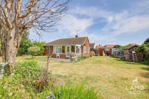 2 bedroom detached bungalow for sale