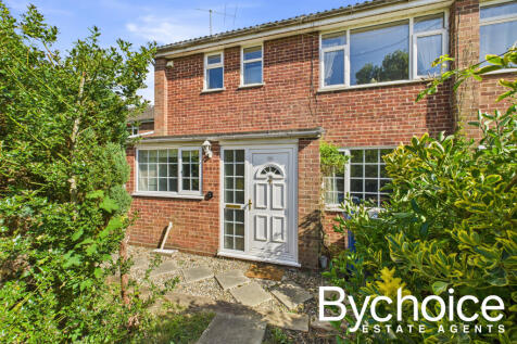 Queensway, Great Cornard 2 bed maisonette for sale