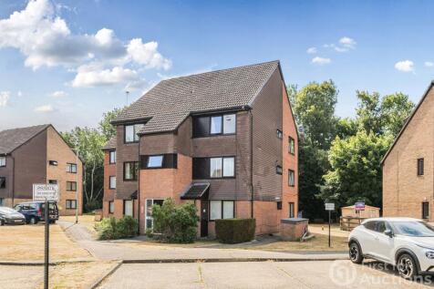 Peerless Drive, Harefield, Uxbridge 1 bed apartment for sale