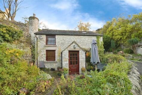 2 bedroom detached house for sale