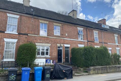 3 bedroom flat for sale