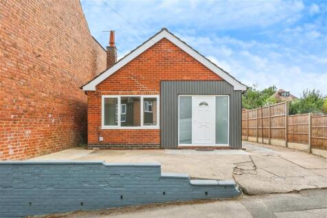 2 bedroom detached bungalow for sale