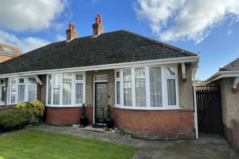 2 bedroom semi-detached bungalow for sale