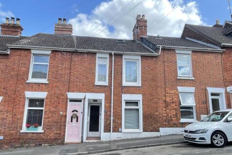 College Street, Salisbury SP1 3 bed terraced house for sale