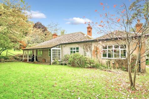 Tisbury Road, Salisbury SP3 4 bed detached bungalow for sale