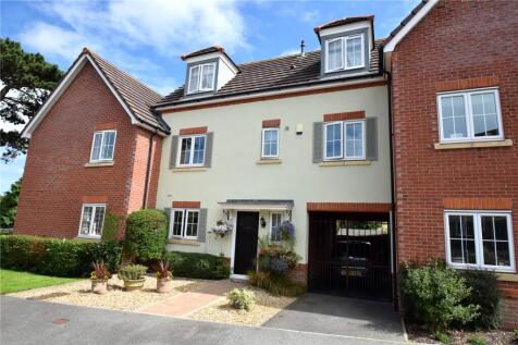 4 bedroom terraced house for sale