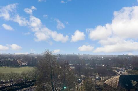 Victoria Road, Southsea, Hampshire 2 bed apartment for sale