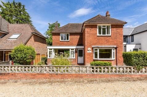 Alresford Road 3 bed detached house for sale