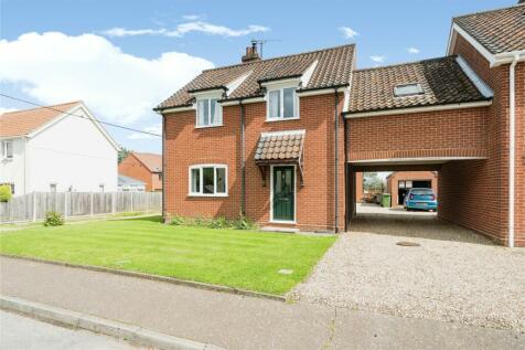 4 bedroom link detached house for sale