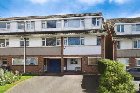 4 bedroom town house for sale