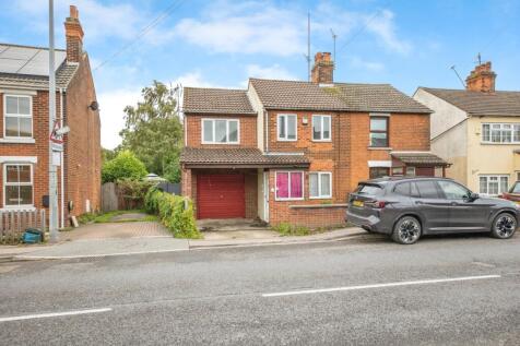 4 bedroom semi-detached house for sale