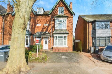 5 bedroom semi-detached house for sale