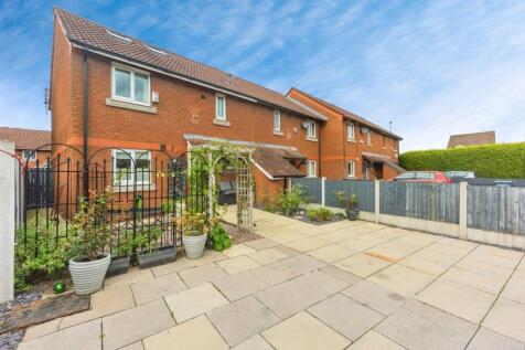 4 bedroom end of terrace house for sale