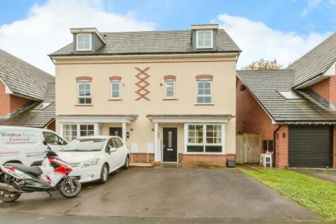 4 bedroom semi-detached house for sale