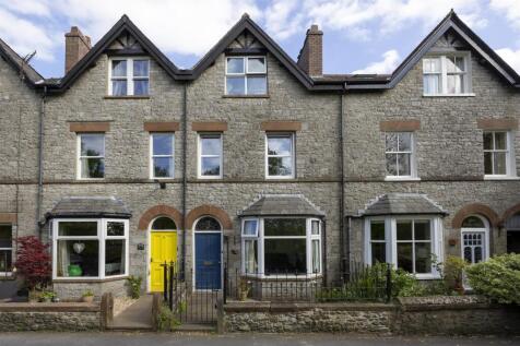 Main Street, Ingleton 4 bed property for sale