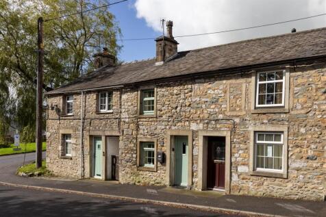 2 Railway Cottages, Back Gate, Ingleton 2 bed cottage for sale